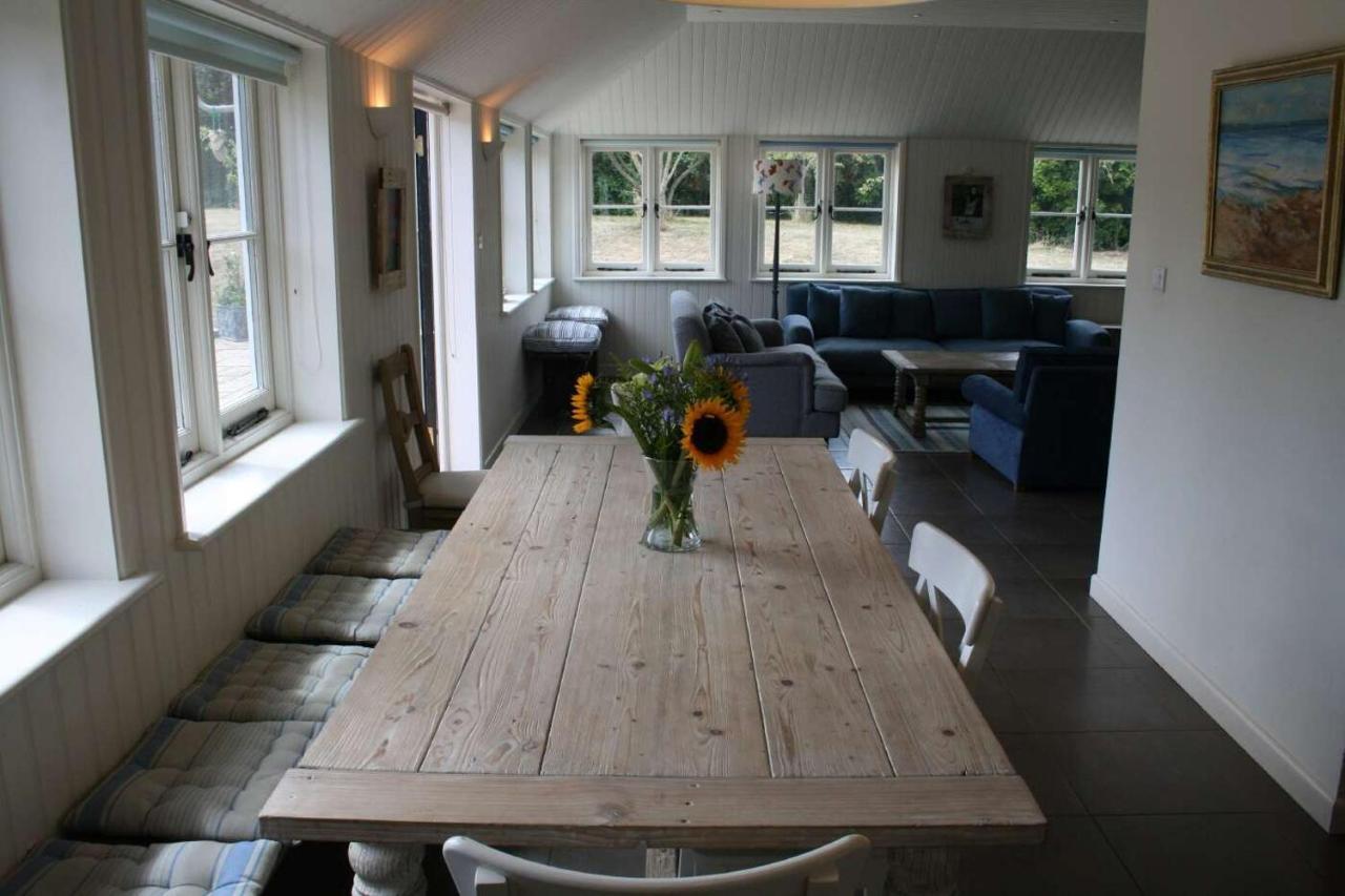 Greystone Cottage - Sea Views, Short Stroll To A Beautiful Sandy Beach Brook  Extérieur photo