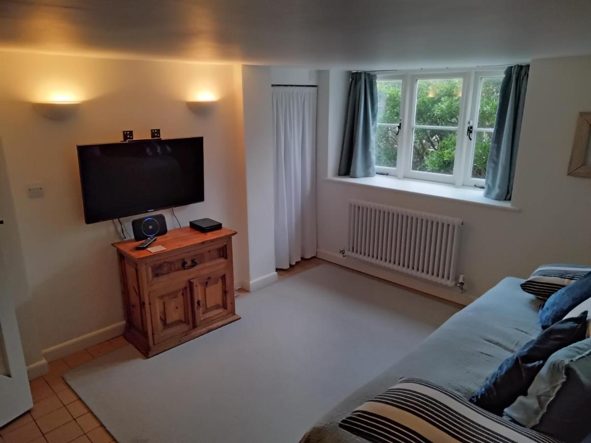 Greystone Cottage - Sea Views, Short Stroll To A Beautiful Sandy Beach Brook  Extérieur photo